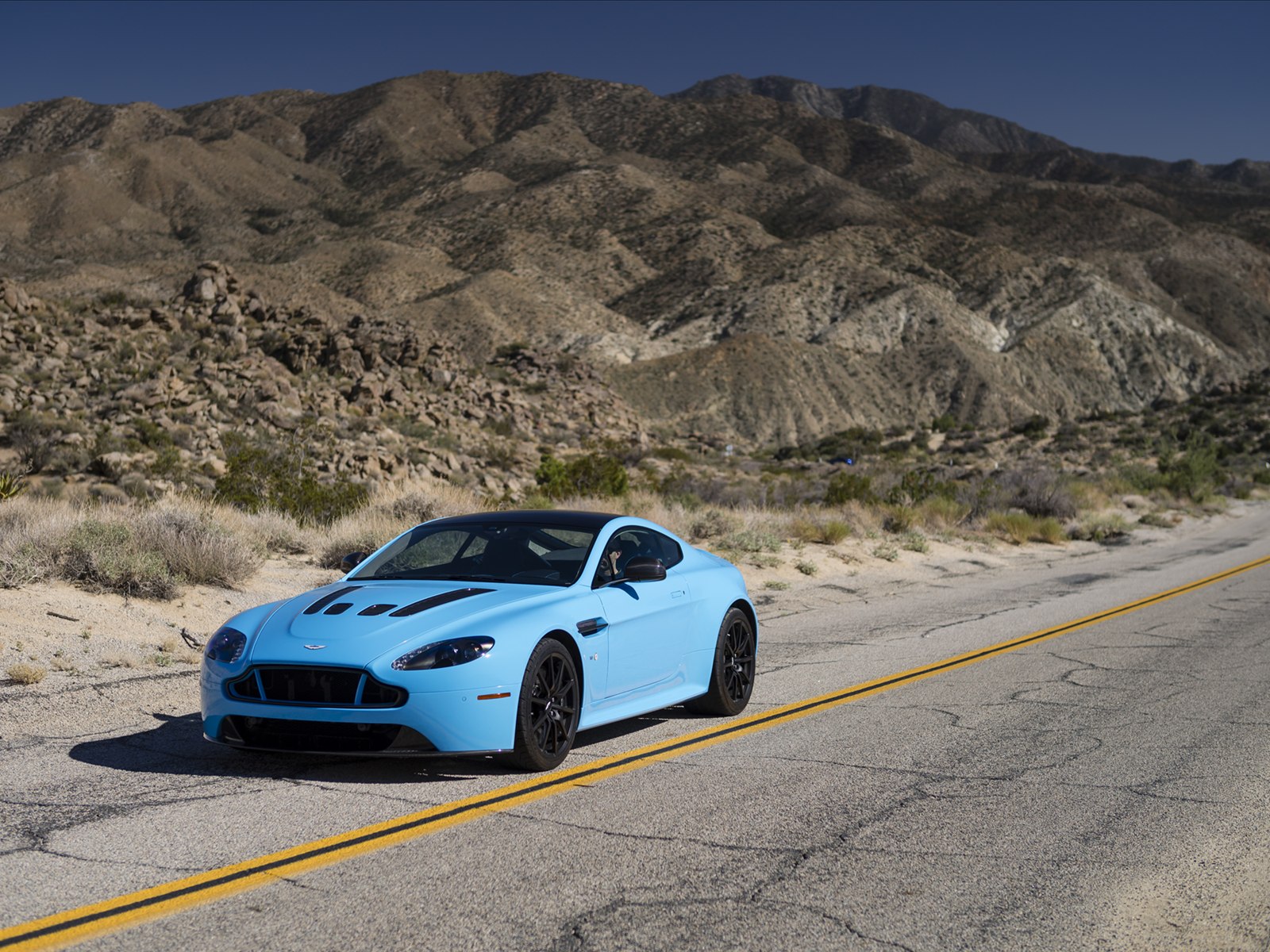 Aston Martin V12 Vantage S 2014